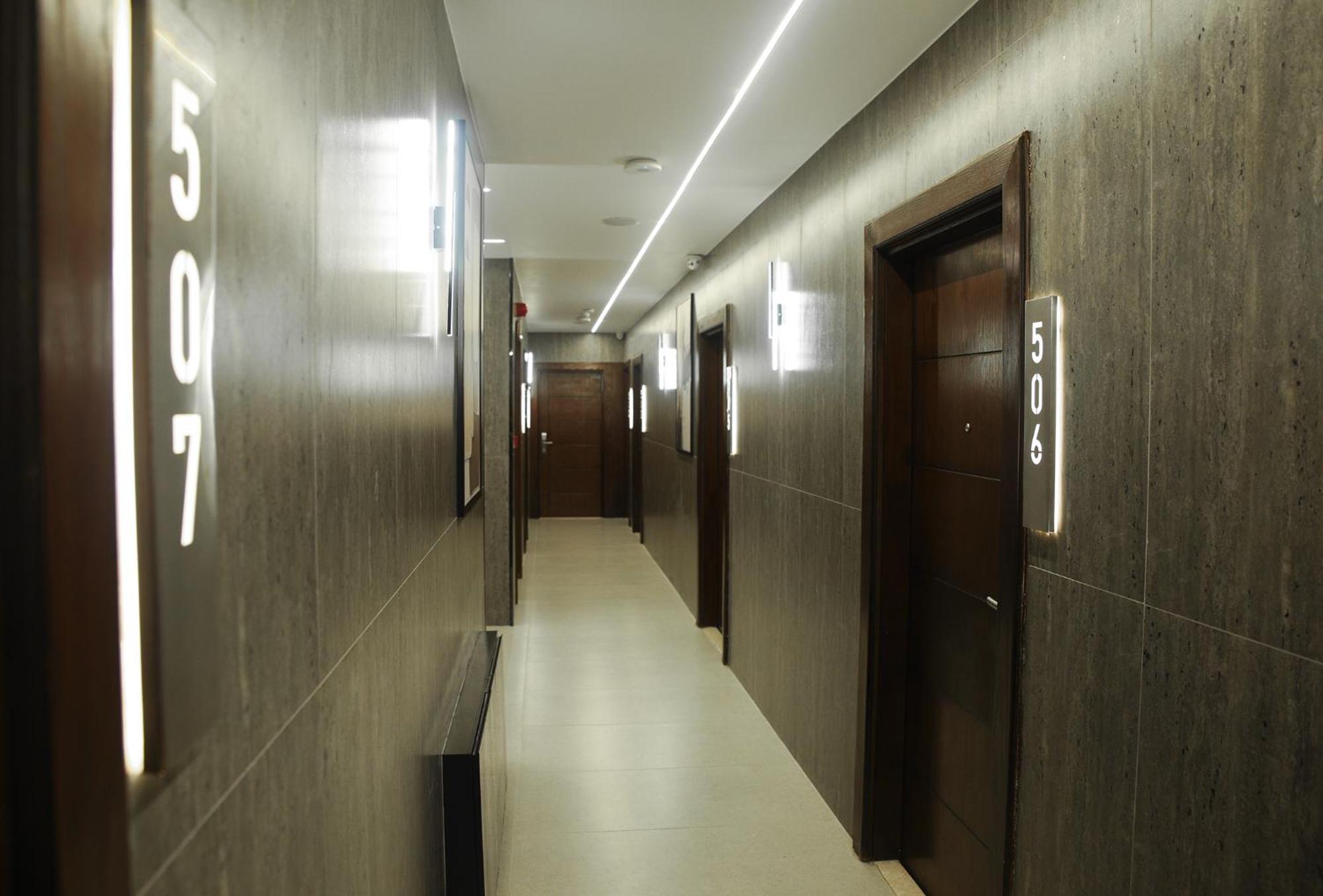 Spark Plaza Hotel Amman Exteriör bild